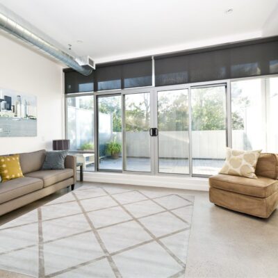 Luxury 210 Ivory Taupe