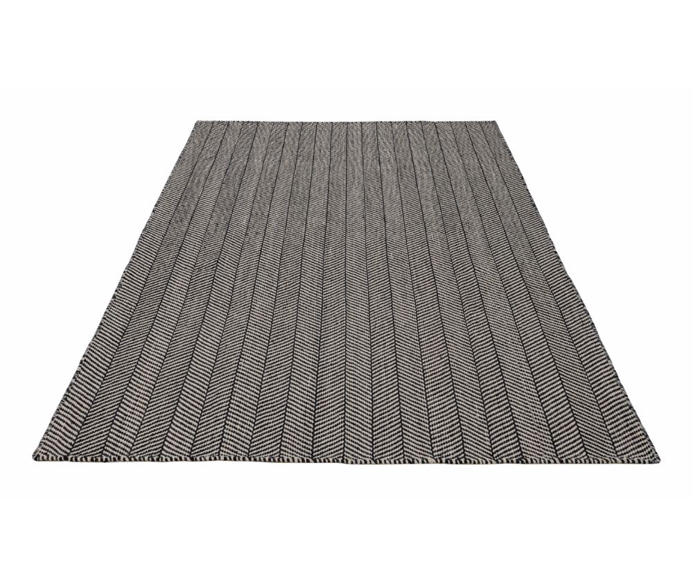 Costwold Natural Black