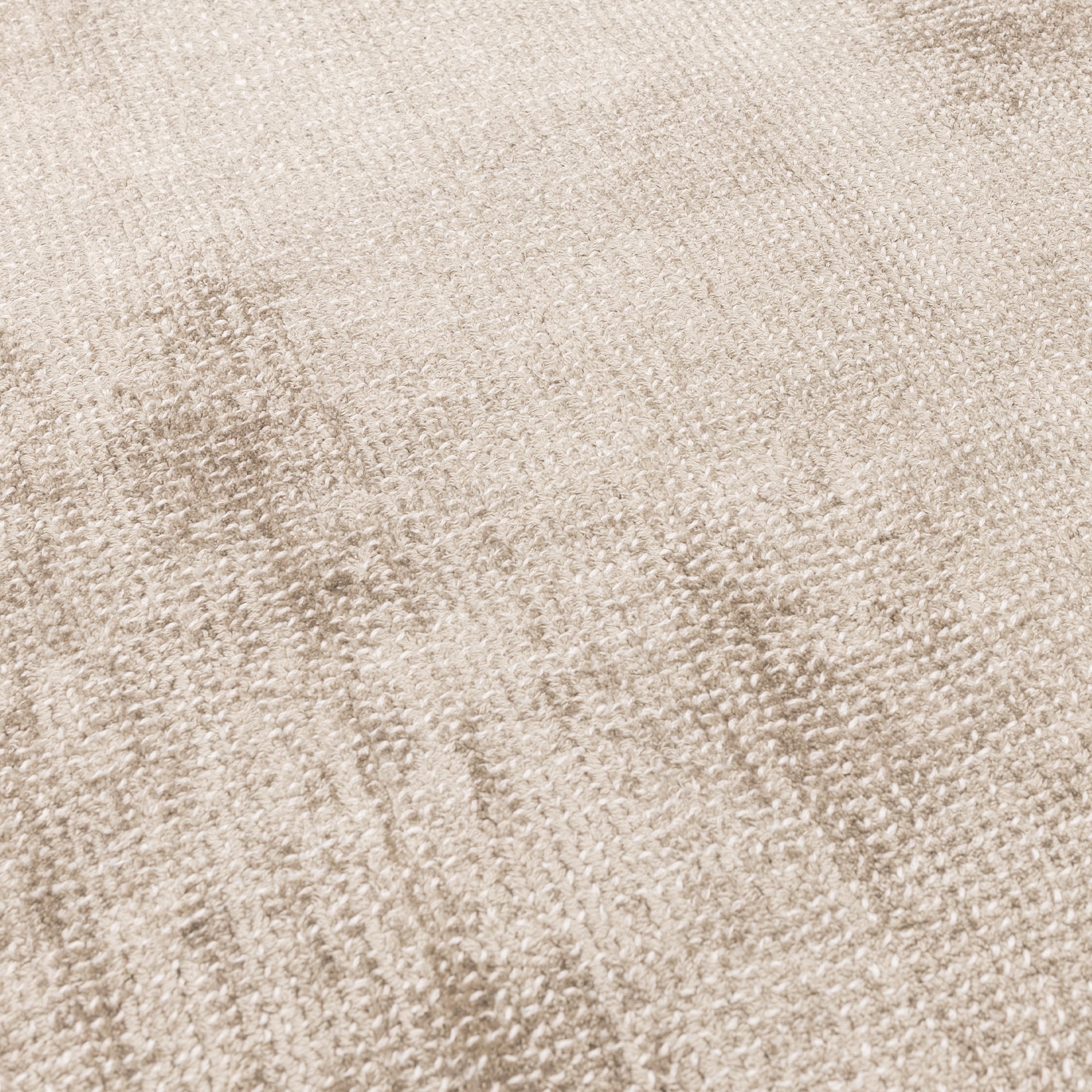 Aston Sand - Image 5